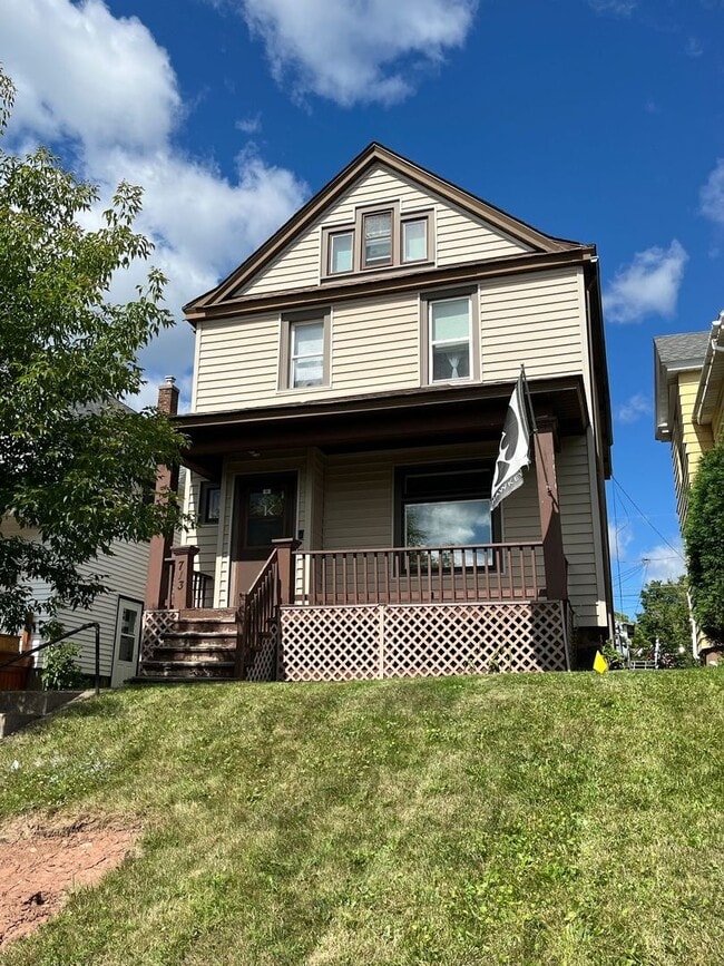 3+ Bedroom / 2 Bath Single Family Home! - 3+ Bedroom / 2 Bath Single Family Home!