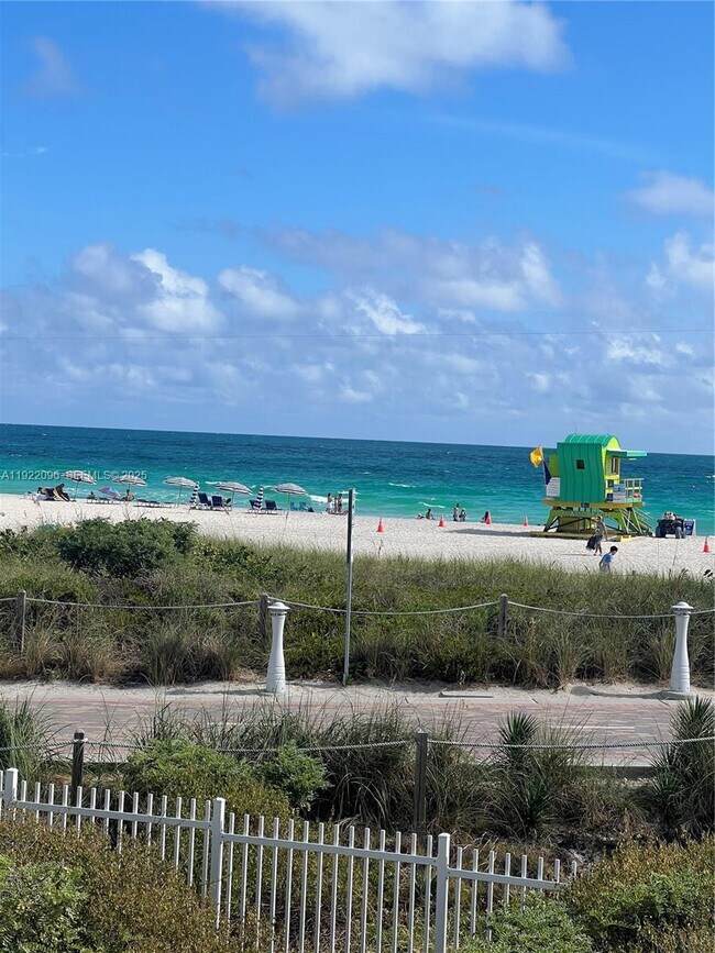 Building Photo - 325 Ocean Dr Unit 523