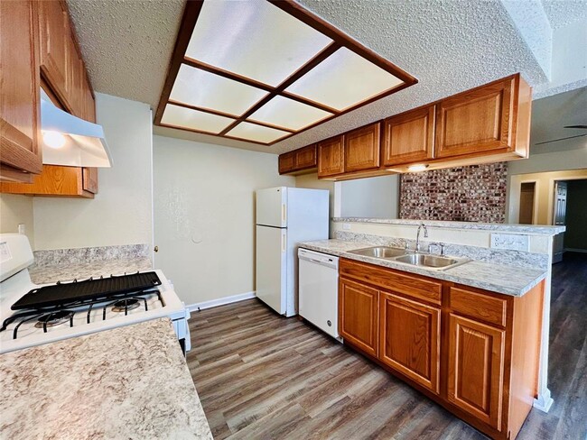 Photo - 9219 Kempler Dr