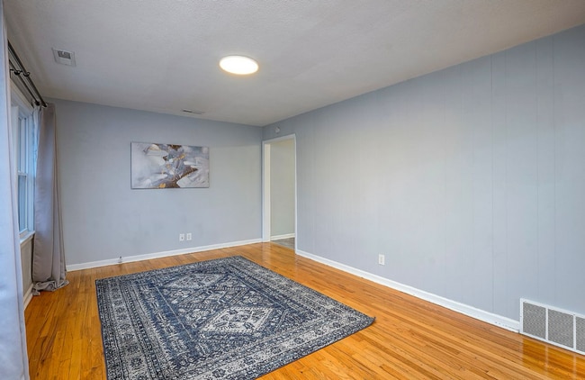 Photo - Cute Two Bedroom Home in Olathe