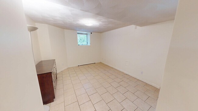 123 Aspinwall Ave
