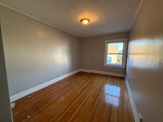 Photo - 2140 Clarence Ave Unidad 2S