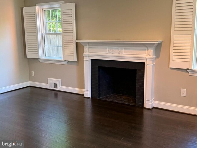 Photo - 7301 Pinehurst Pkwy
