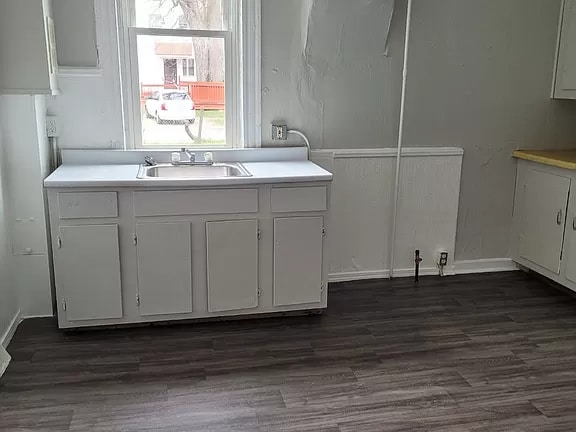 Photo - 3355 Glenwood