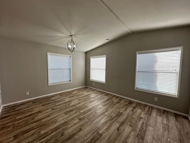 Photo - 223 SE 8th St