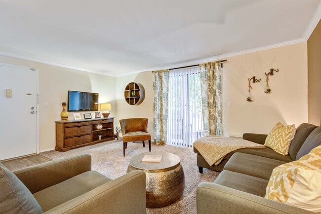 Photo - The Hamptons at Town Center Apartment Homes