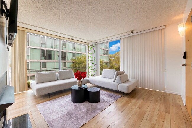 Photo - 3120 S Indiana Ave Unit 207