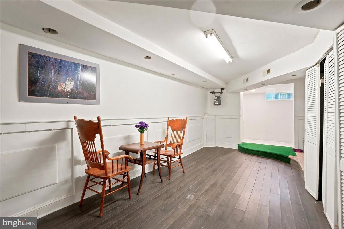 Photo - 843 Marlyn Rd