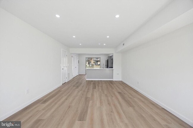 Photo - 507 Bradley Ct