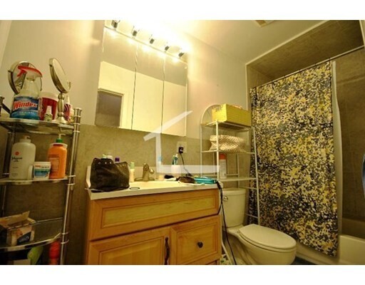 Photo - 39 Addington Rd Unit 1