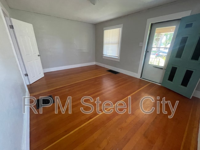 Photo - 1728 Carteret Ave