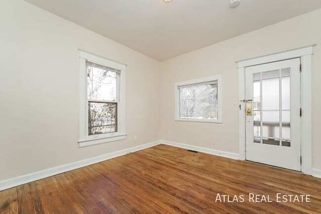 Photo - 1917 S Fox St