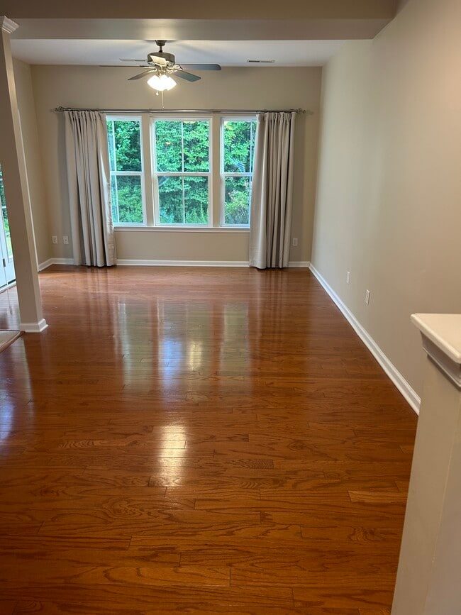 Photo - 8627 Fielding Cir