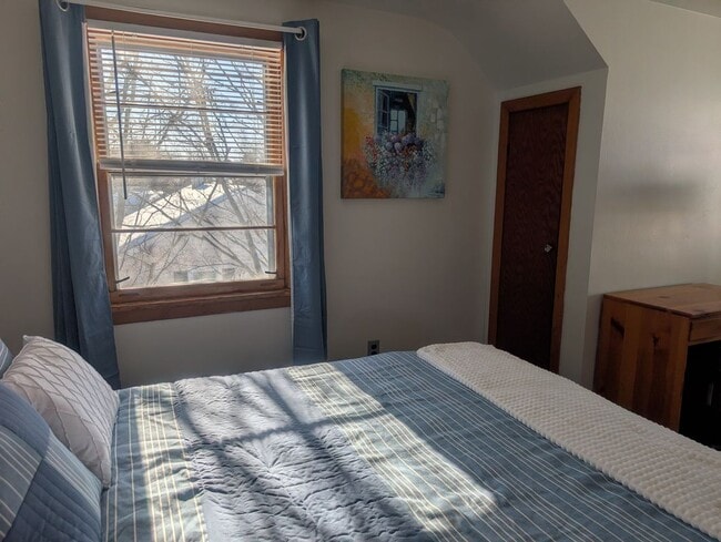 Photo - 325 Fulford Ave