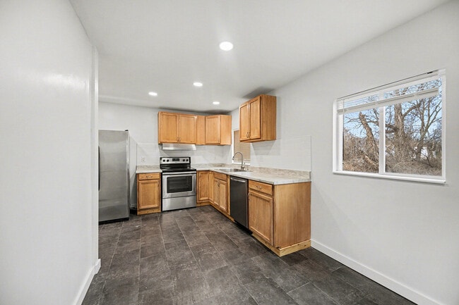 Photo - 12 Linwood Ave