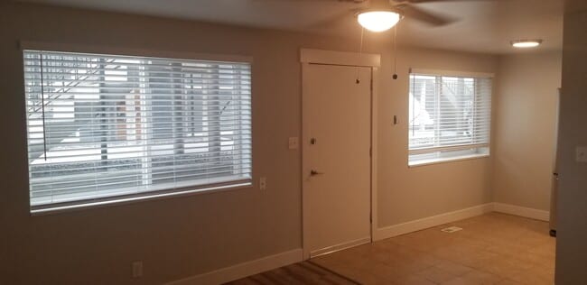 Photo - 1 Bedroom Apartment Available February 1st Unit B