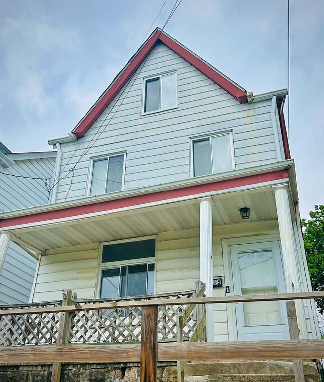 3 Bedroom, Pet Friendly Home l NorthSide - 3 Bedroom, Pet Friendly Home l NorthSide