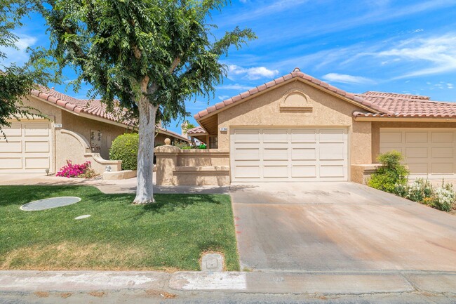 Building Photo - 77784 Woodhaven Dr S Rental