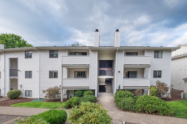 Building Photo - Water/Sewer/Garbage included! Rental