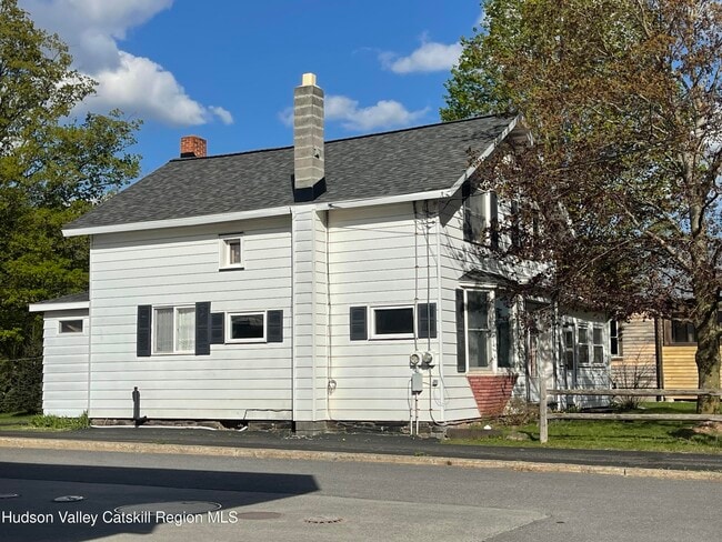 7734 Main St