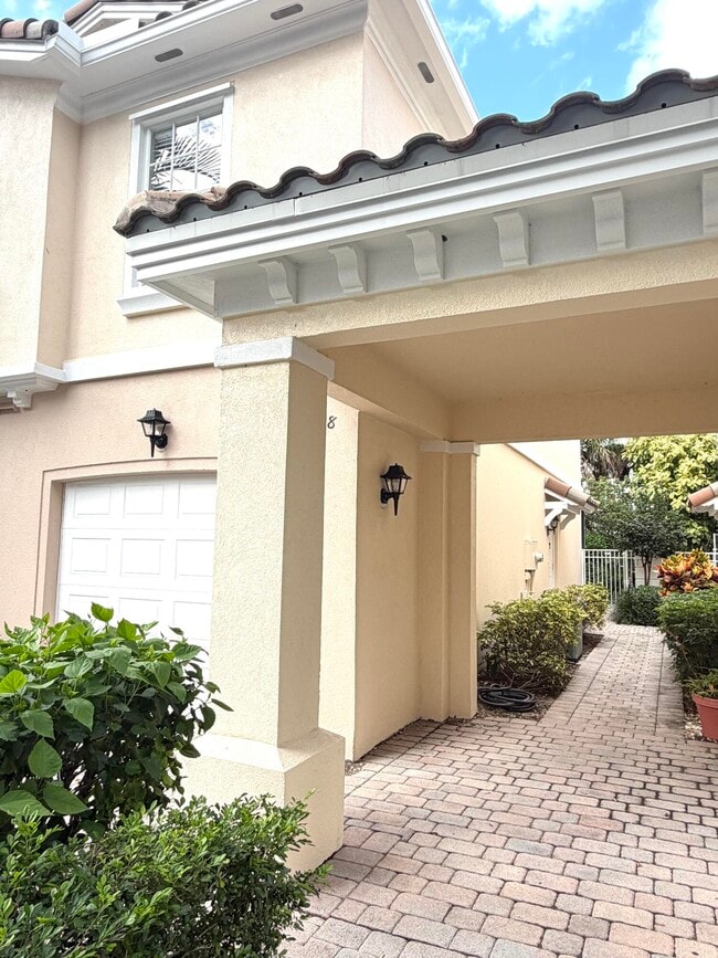Photo - 488 Capistrano Dr