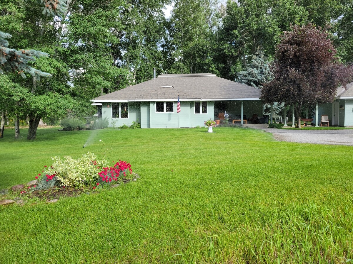 Photo - 105 Willow Rd House