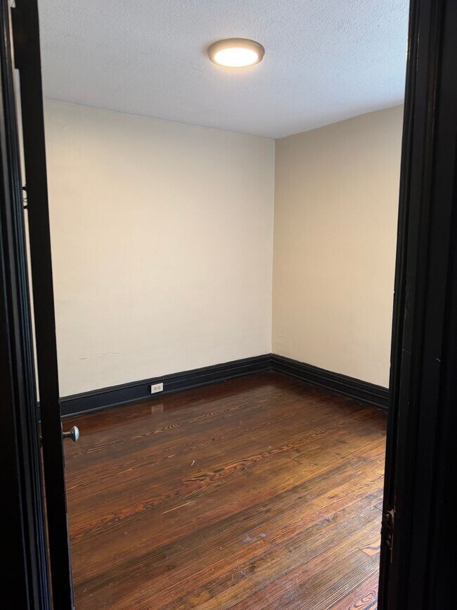 Photo - 1315 W 85th St Unit 1311