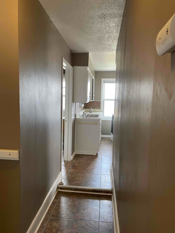 Building Photo - 202-204 E 4th St Rental