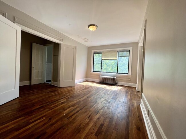 Building Photo - 1 bedroom in Chicago IL 60626 Unit 402 Rental