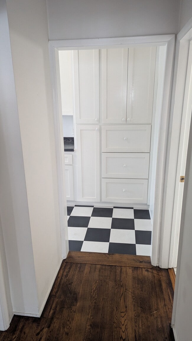 Photo - 803 1/2 Indiana Ave Unit 1