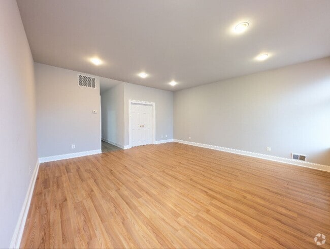 Building Photo - 702 E Fort Ave Unit 2 Rental