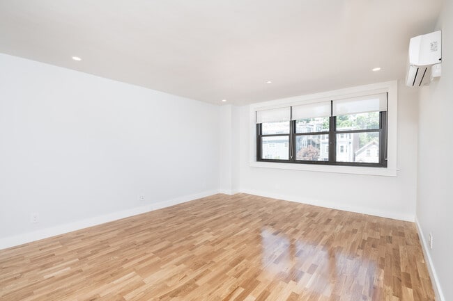 Photo - 1410 Columbia Rd Unit 5K