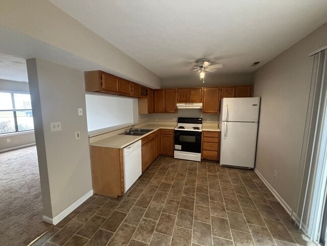 Photo - 138 Montview Forest Dr