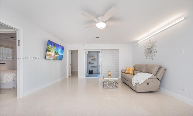 Photo - 800 N 46th Ave