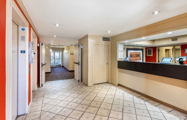 Furnished Studio-San Francisco - San Carlos
