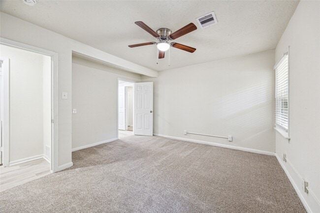 Photo - 2511 Evergreen Dr
