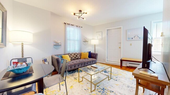 Building Photo - 2 bedroom in Boston MA 02120 Unit 2 Rental