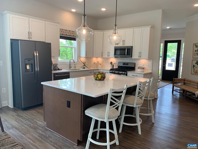 Photo - 3640 Moffat St