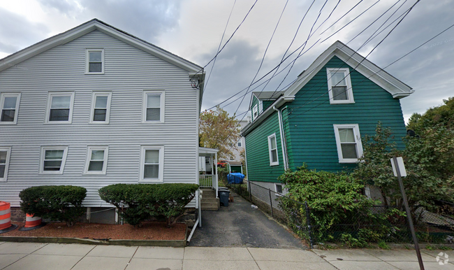 Building Photo - 10 Shepard St Unit 10 Rental