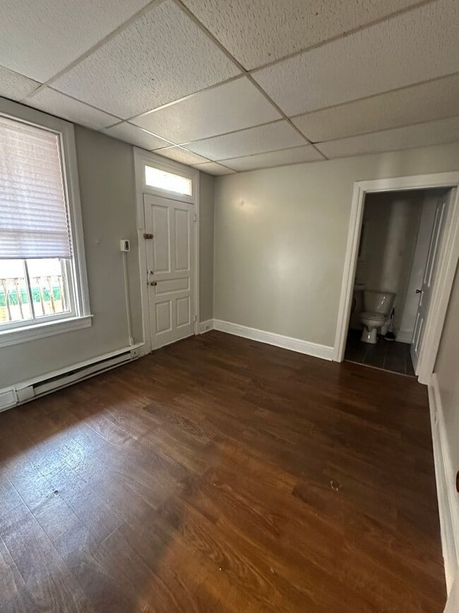 Photo - 940 W Princess St Unidad 2nd Floor