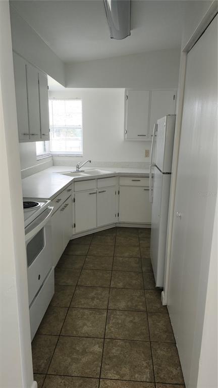 Photo - 1405 Ambassador Ave