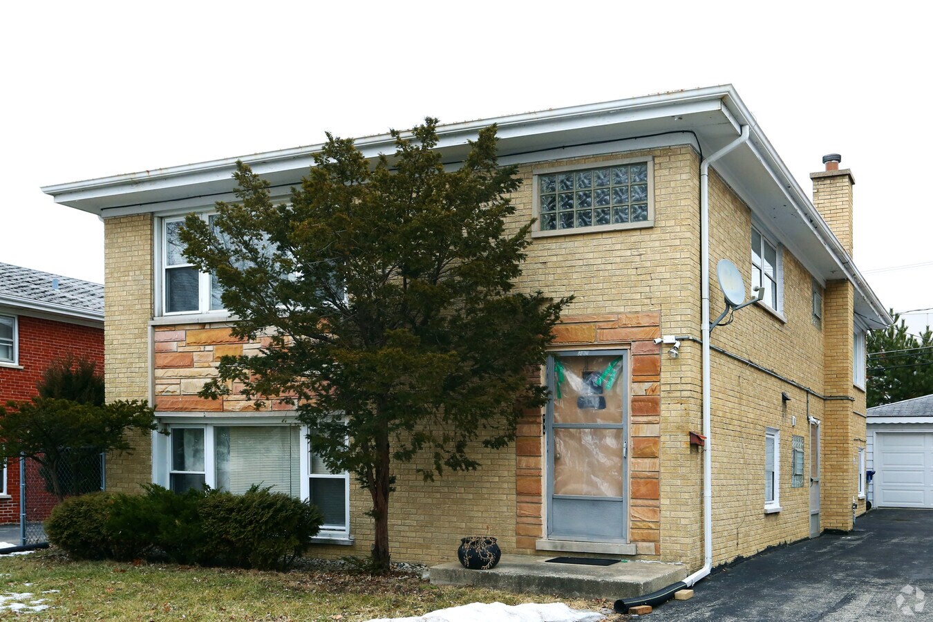 Photo - 333 S Hale St
