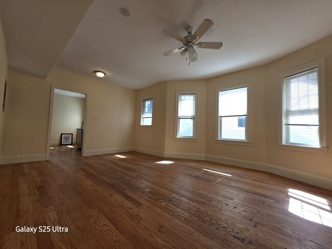 Photo - No Brokers Fee. Oak Sq Area of Brighton. P...