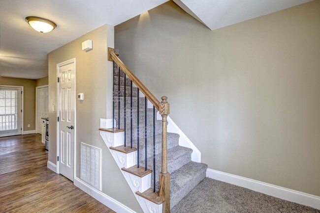 Photo - 3 Bedroom Home with Large Fenced in Yard, 2 Car Garage & Bonus Room!