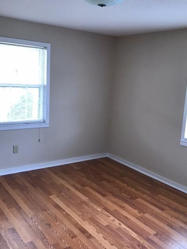 Photo - 404 S Cumberland St