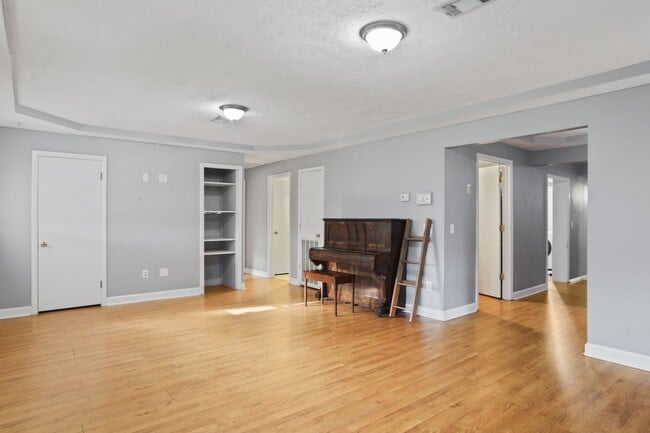 Photo - 5bd 3ba home for rent in Jesup!