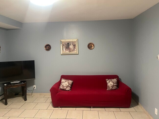 Photo - 512 Grand Ave