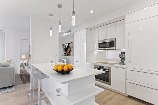 Building Photo - 2365 Saint-Patrick St. Unit 315