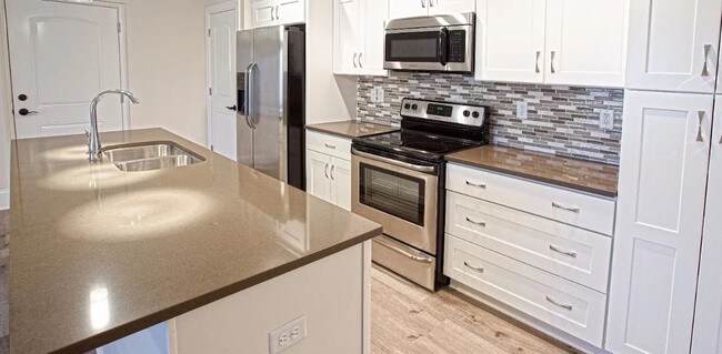 Kitchen - Apartments at Legacy