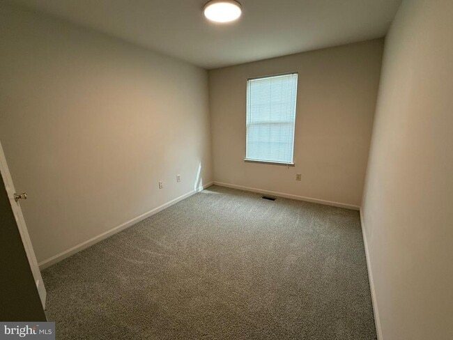 Photo - 104 Belladonna Ln